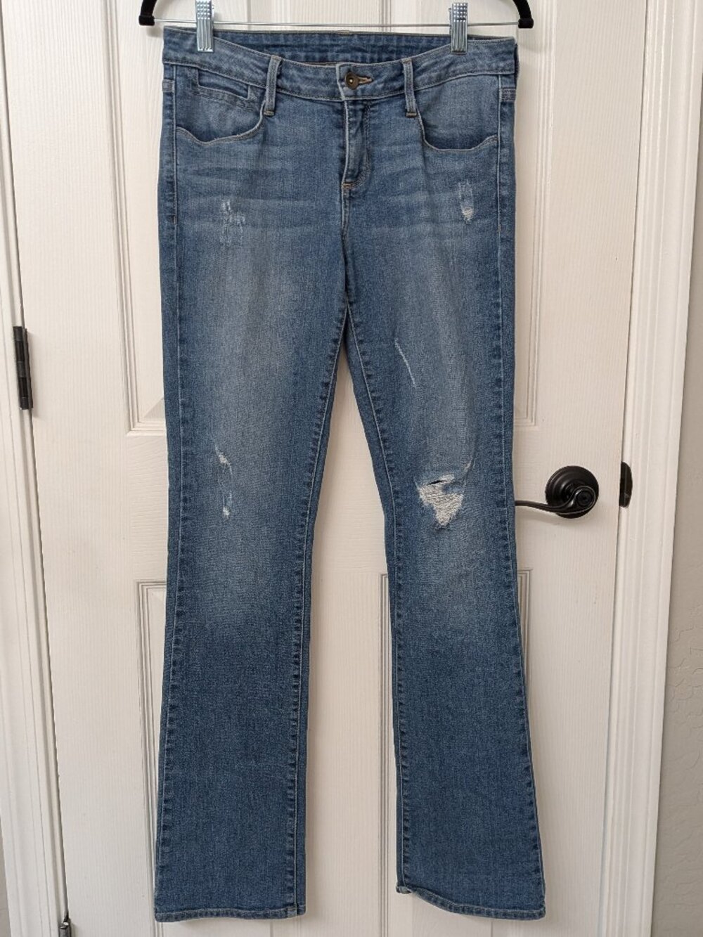 Just Black Distressed Bootcut Stretch Jeans Light/Medium Wash | Size 27